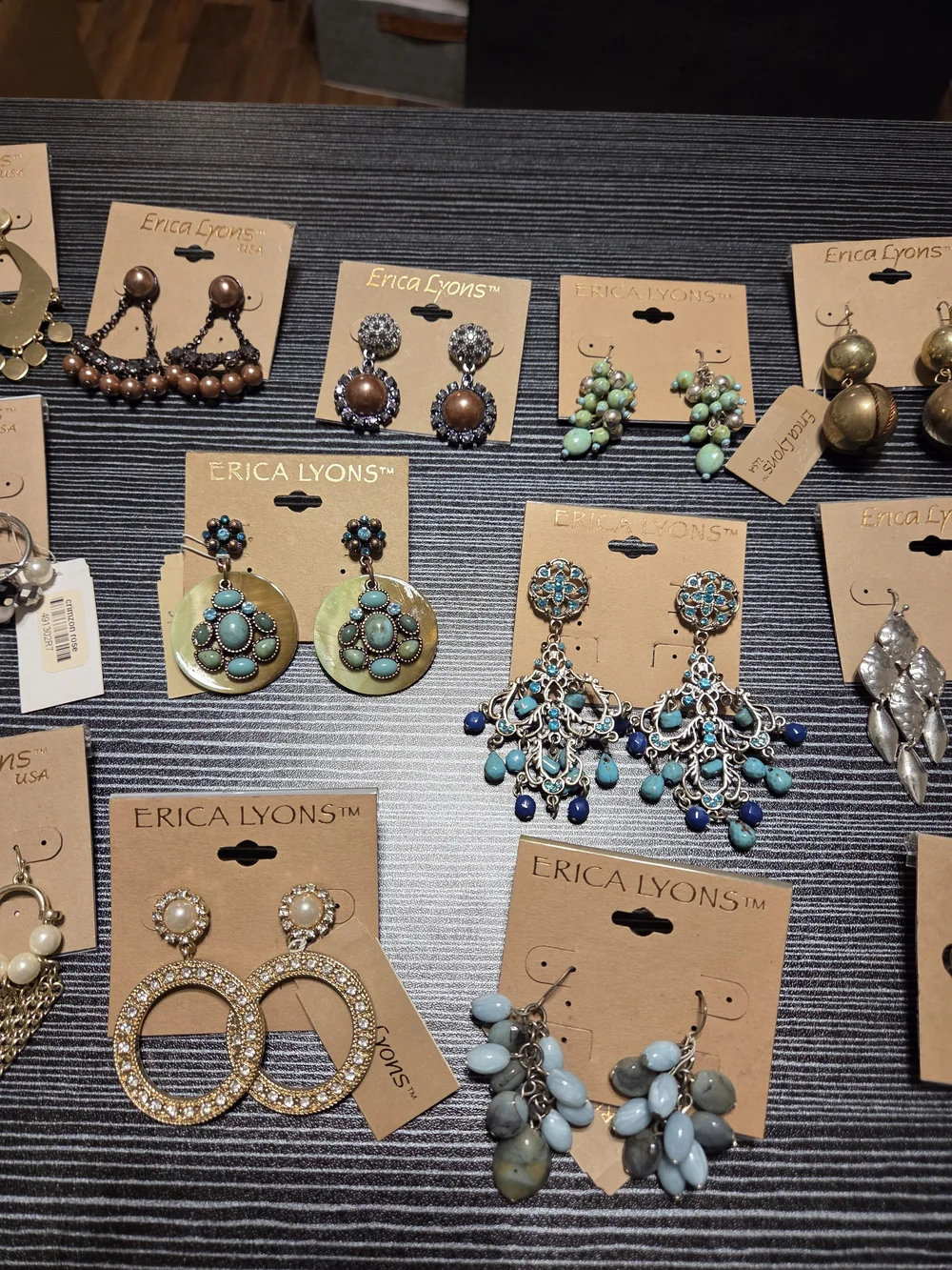 5 Lbs. of Jewelry By Erica Lyons Mixed - Picture 2 of 16
